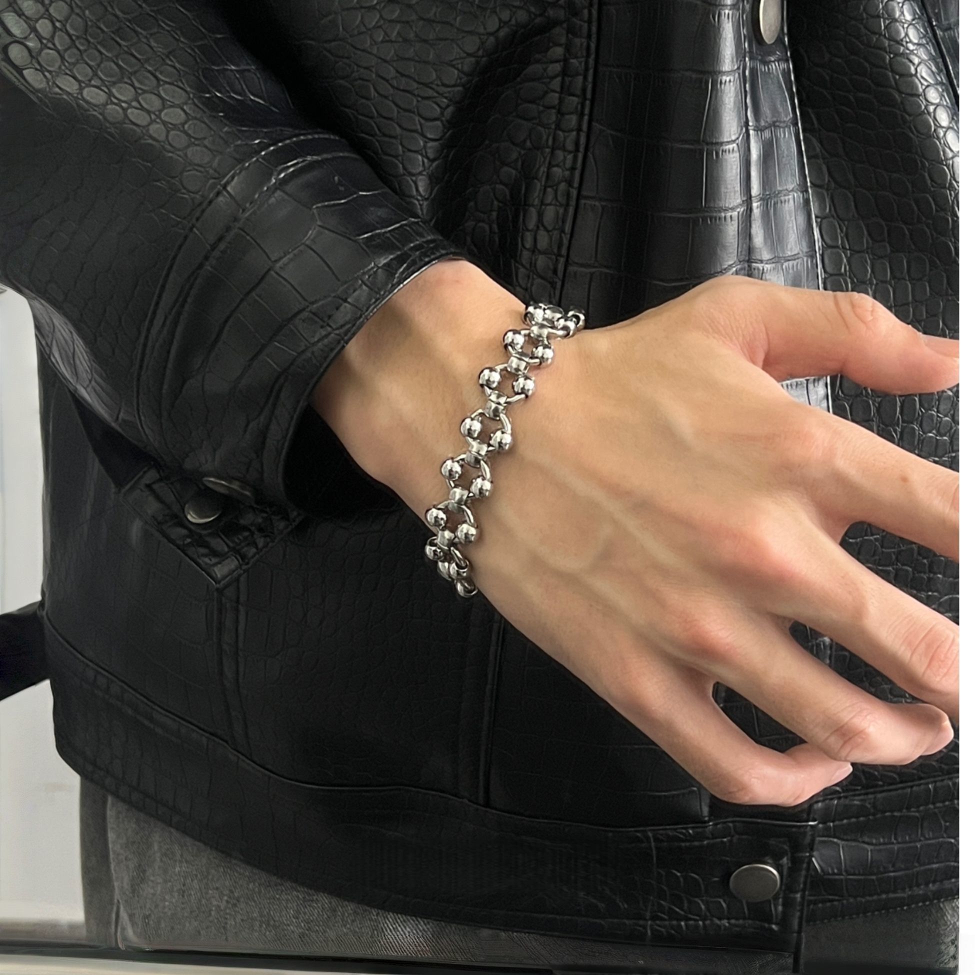 Heavy Punk Hollow Steel Bead B - Streetwear Brand Jewelry recension och pris
