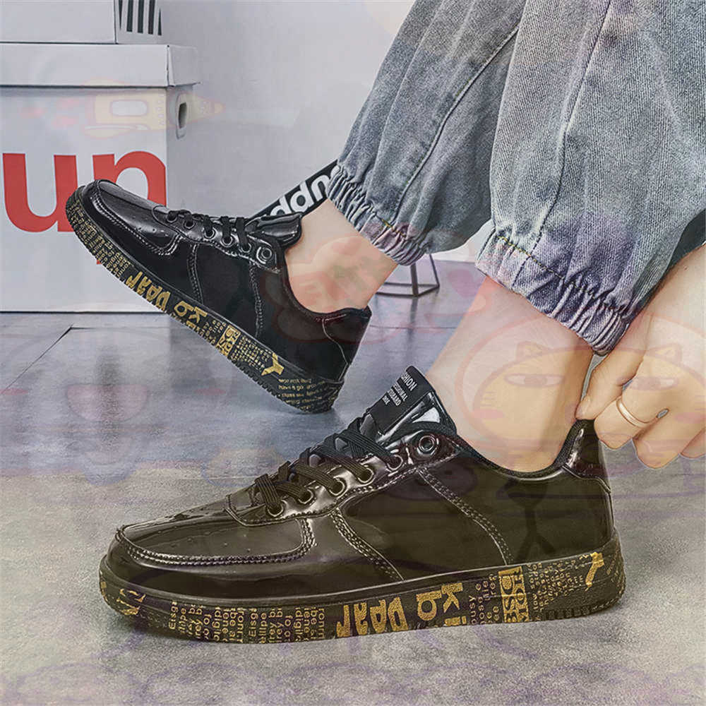 Round Foot Size 45 Sneakers Wh - Streetwear Brand Expensive recension och pris